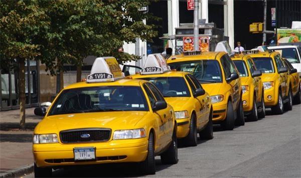 20年不变的出租车市场如何在短短14月被专车撬动